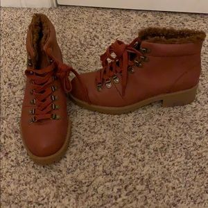 American eagle red hiking boots